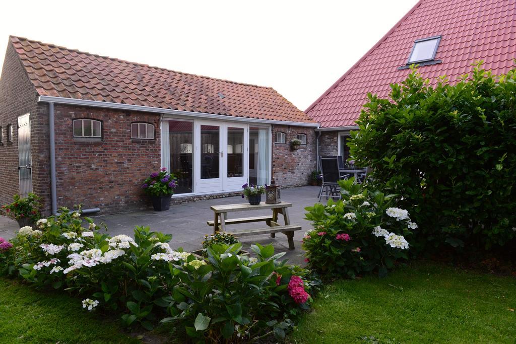 Appartementen Verhuur De Trijehoek Stiens Zewnętrze zdjęcie