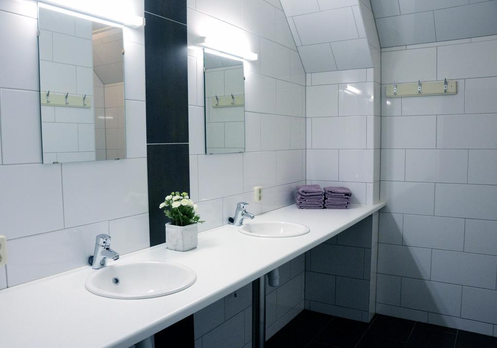 Appartementen Verhuur De Trijehoek Stiens Zewnętrze zdjęcie