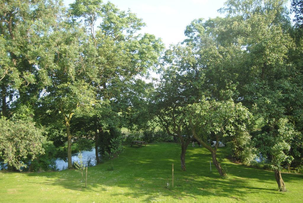 Appartementen Verhuur De Trijehoek Stiens Zewnętrze zdjęcie